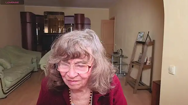 Betty Brick online show from 04-29-26, 05:30