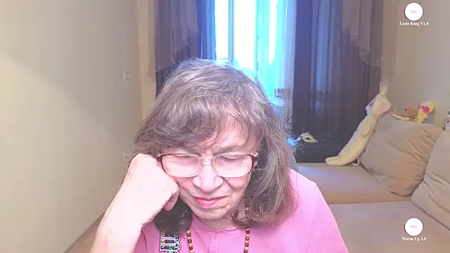 Betty Brick online show from 05-09-26, 02:53