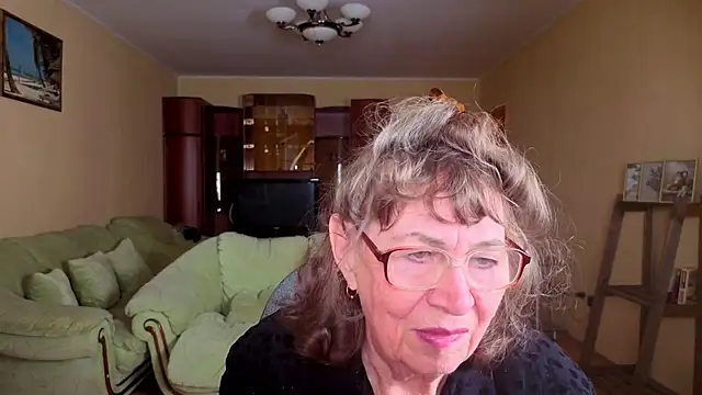 Snapshot of Betty_Brick chatting on 01-15-26, 01:03 Betty Brick online show from 01-15-26, 01:03
