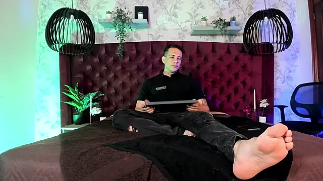 Dustin Sonne online show from 04-05-26, 03:46