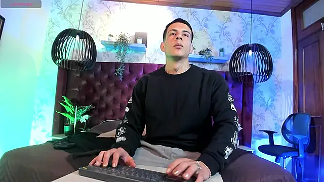 Dustin Sonne online show from 04-22-26, 03:35