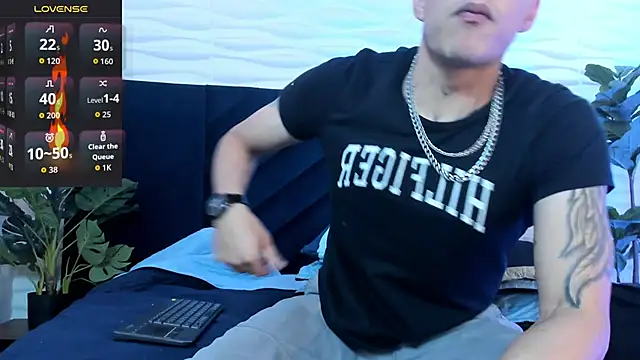 Dustin Sonne online show from 11-09-25, 03:43