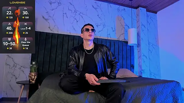 Dustin Sonne online show from 11-04-25, 03:32