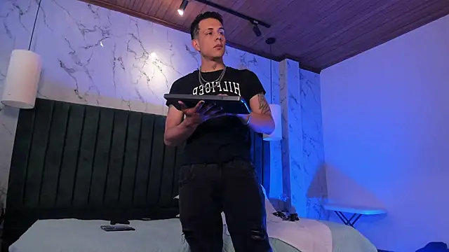 Dustin Sonne online show from 10-07-25, 03:29