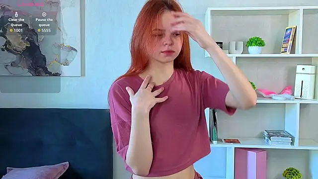 Snapshot of SynnoveBann chatting on 04-14-26, 01:21 SynnoveBann online show from 04-14-26, 01:21