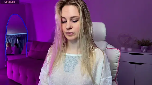 Sofia Kenwood online show from 04-04-26, 03:02