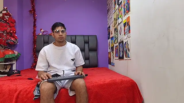 ashtoncooperr online show from 11-22-25, 12:10