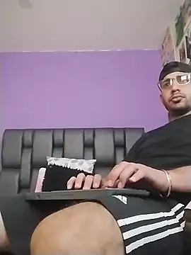 ashtoncooperr online show from 01-06-26, 05:17