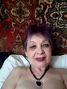 Snapshot of Rose60301 chatting on 07-04-26, 12:32 Rose60301 online show from 07-04-26, 12:32