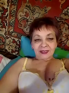 Snapshot of Rose60301 chatting on 10-18-25, 06:21 Rose60301 online show from 10-18-25, 06:21