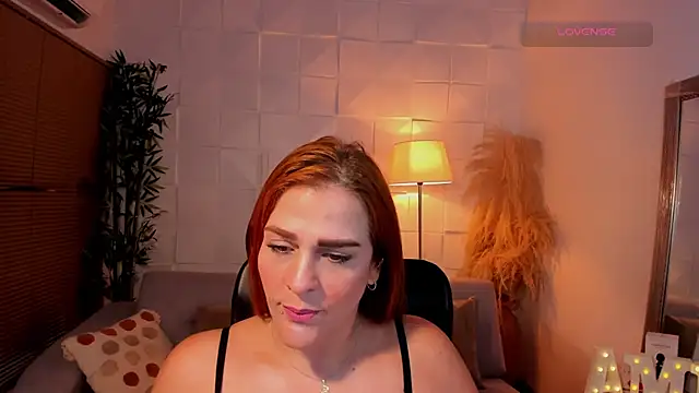 iamxamira online show from 09-22-25, 12:33