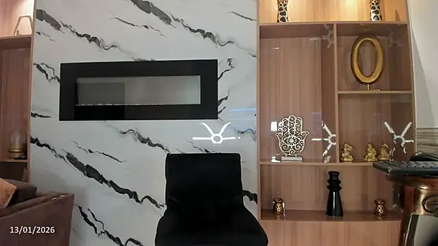 Vicky Hottman online show from 01-14-26, 04:27