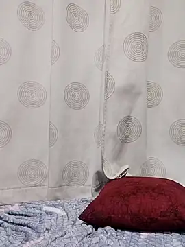 Snapshot of linakhalifa chatting on 09-12-25, 11:37 linakhalifa online show from 09-12-25, 11:37