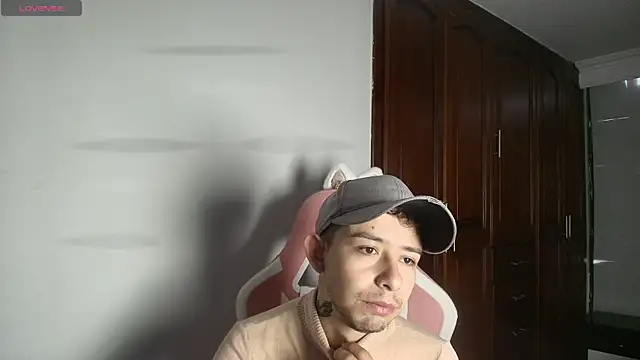 Aleecandrews online show from 10-14-25, 07:14