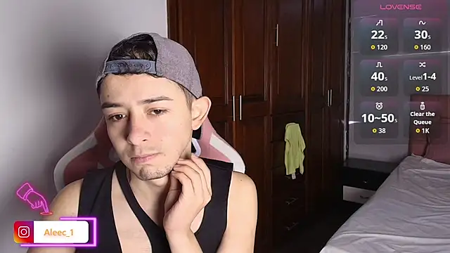 Aleecandrews online show from 10-11-25, 07:37