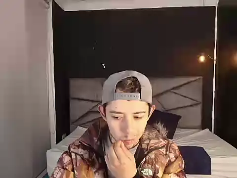 Aleecandrews online show from 09-18-25, 07:50