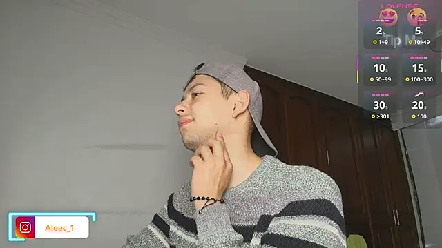 Aleecandrews online show from 10-21-25, 07:24