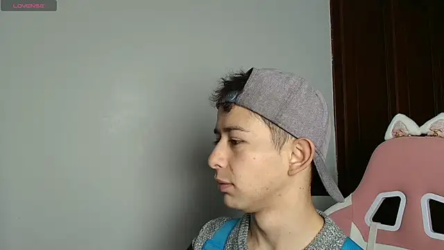 Aleecandrews online show from 10-17-25, 07:26