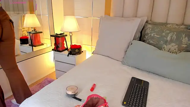 Snapshot of MaddieParker chatting on 02-25-26, 09:36 MaddieParker online show from 02-25-26, 09:36