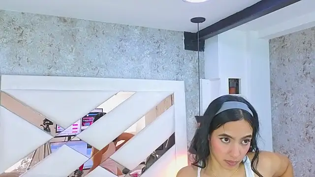 Snapshot of Saara_evans_ chatting on 09-17-25, 08:00 Saara evans online show from 09-17-25, 08:00