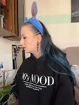 Snapshot of Seductively4_20 chatting on 02-25-26, 01:00 Seductively4 20 online show from 02-25-26, 01:00