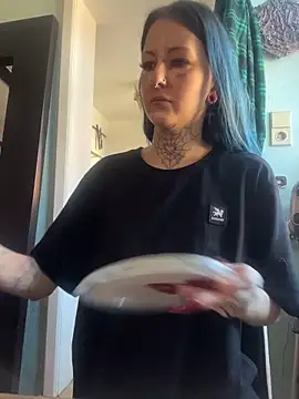 Snapshot of Seductively4_20 chatting on 02-15-26, 09:19 Seductively4 20 online show from 02-15-26, 09:19