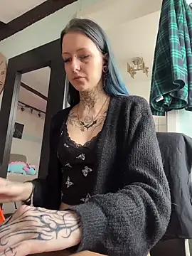 Snapshot of Seductively4_20 chatting on 02-16-26, 11:31 Seductively4 20 online show from 02-16-26, 11:31