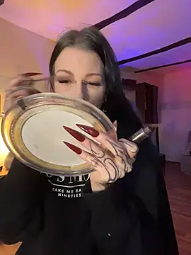 Snapshot of Seductively4_20 chatting on 02-23-26, 06:47 Seductively4 20 online show from 02-23-26, 06:47