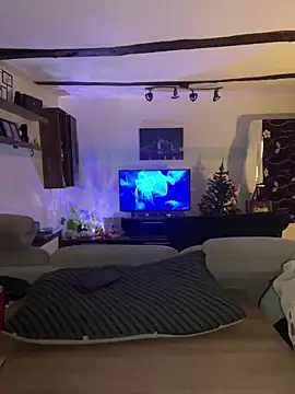 Snapshot of Seductively4_20 chatting on 12-16-25, 07:51 Seductively4 20 online show from 12-16-25, 07:51