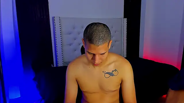 Snapshot of Latin_Boyss_ chatting on 10-18-25, 07:49 Latin Boyss  online show from 10-18-25, 07:49