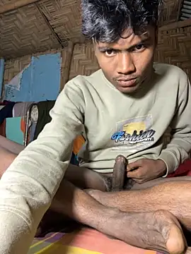 Snapshot of tamannacouple chatting on 11-17-25, 06:45 tamannacouple online show from 11-17-25, 06:45