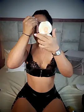 Marthina online show from 09-14-25, 01:11