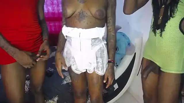 pink 7777 online show from 04-15-26, 11:38