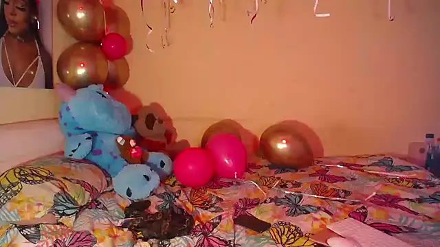 pink 7777 online show from 11-17-25, 08:35