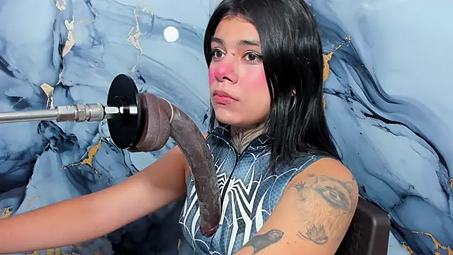 Emily Evo online show from 10-01-25, 07:40