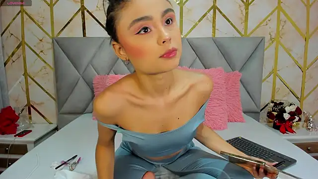 Cassidy 14 online show from 02-08-26, 06:49