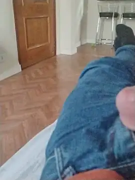 LeoMaduroSP online show from 11-17-25, 08:46