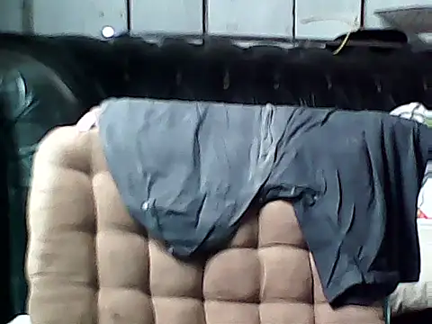 20cmloiro online show from 10-15-25, 05:43