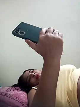 srimasrima online show from 10-18-25, 04:09