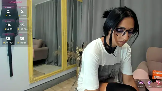 Snapshot of sugarburn chatting on 10-10-25, 06:25 sugarburn online show from 10-10-25, 06:25