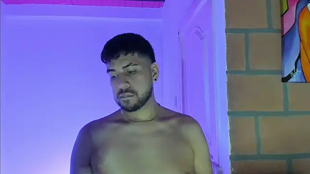 Snapshot of alehot223 chatting on 12-23-25, 03:50 alehot223 online show from 12-23-25, 03:50