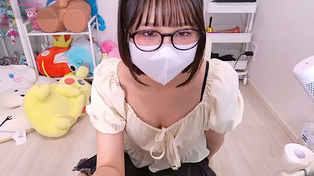Snapshot of chii_chan_o0 chatting on 07-19-26, 02:14 chii chan o0 online show from 07-19-26, 02:14