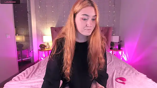 Lili Luuu online show from 11-30-25, 09:48