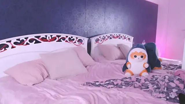 Lili Luuu online show from 01-14-26, 01:04