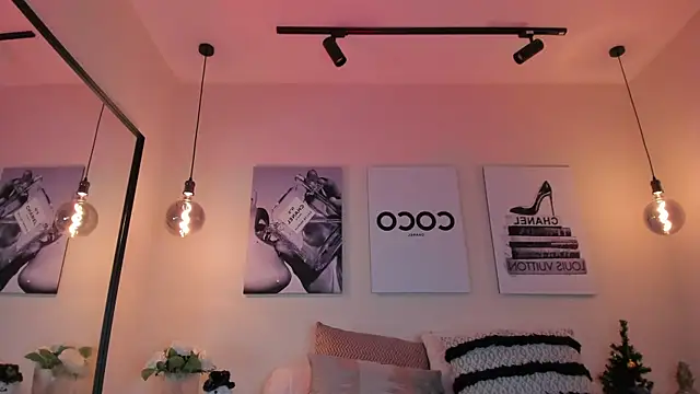 Samantha hotly online show from 01-05-26, 06:33