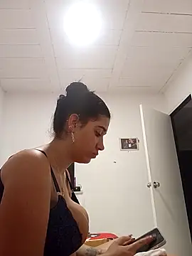 Samantha hotly online show from 04-18-26, 09:22