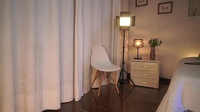 Snapshot of ximena_cortez_03 chatting on 02-19-26, 11:12 ximena cortez 03 online show from 02-19-26, 11:12