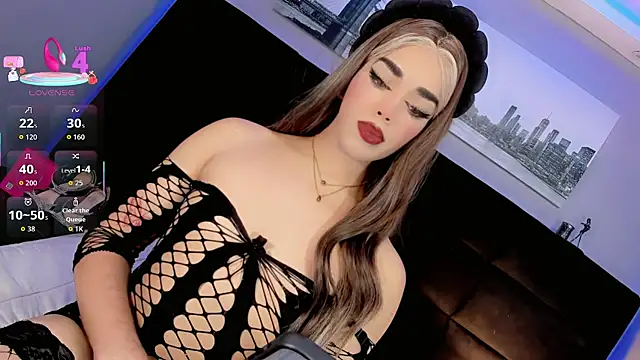 Baby-Isa online show from 12-15-25, 05:24