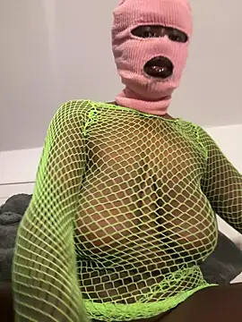 Snapshot of bustyblackebony chatting on 10-29-25, 06:07 bustyblackebony online show from 10-29-25, 06:07