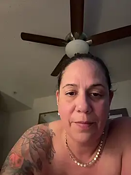 PrettyKittyMia online show from 04-12-26, 09:29